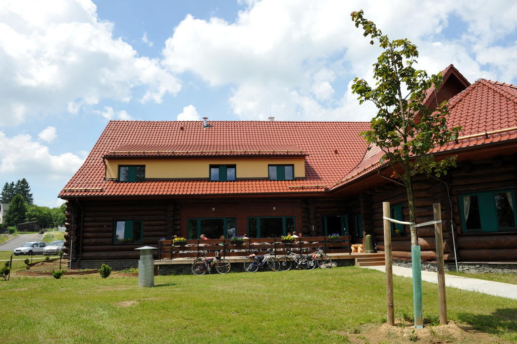 Hotel Agnes Bohdaneč Екстериор снимка